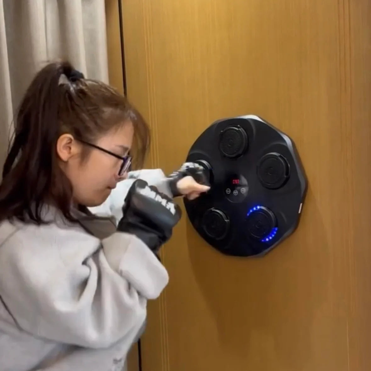 🥊 Music Boxing Machine + FREE Boxing Gloves 🎶